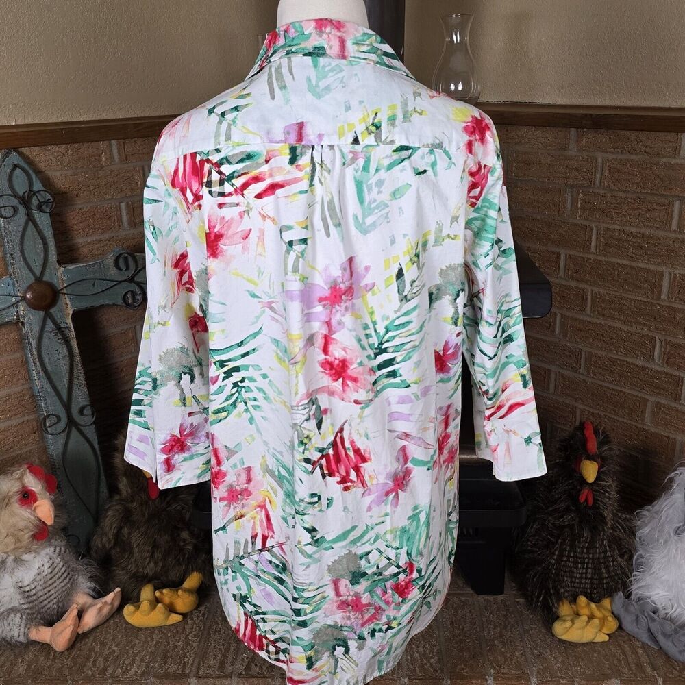 Investments White Button Front Blouse Watercolor Floral Tropical Designs Size 14 - Picture 3 of 6